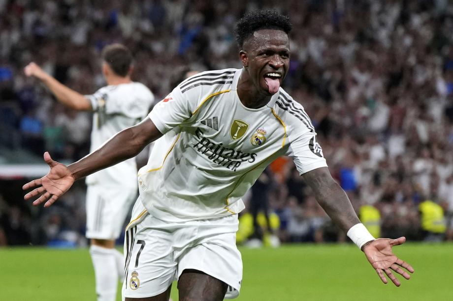 会广泛赞誉 会广泛赞誉